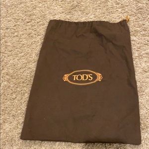 TOD’s dust cover bag